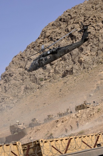 ヘリ「硬着陸」で1人死亡、米軍の事故相次ぐ