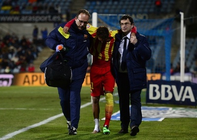 ネイマール、右足首ねんざで最大4週間の離脱