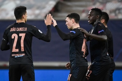 マンCが欧州CL16強入り、リバプールは敗戦で足踏み