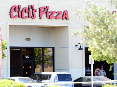 米ラスベガスで発砲、警官ら3人死亡 容疑者の男女自殺