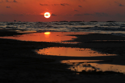 メキシコ湾原油流出、米内務長官が政府による直接対応を示唆