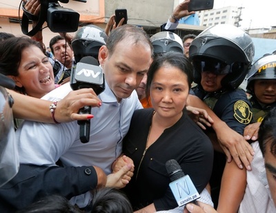 ケイコ・フジモリ氏、不正献金疑惑で再び身柄拘束 ペルー