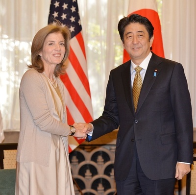 ケネディ米大使、安倍首相を表敬訪問