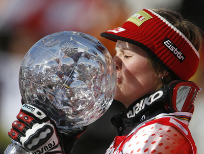 ＜06-07アルペンスキーW杯＞ニコール・ホスプ 年間総合優勝を果たす - スイス
