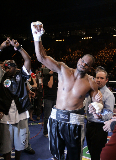 トンプソン WBO世界ヘビー級次期挑戦者に決定