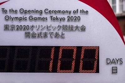 東京五輪開幕まで100日、コロナ感染者急増に懸念