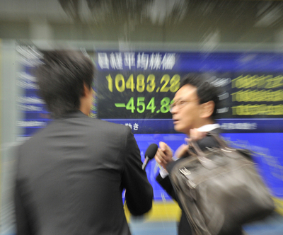 アジアの株式市場、世界経済の先行き懸念で大幅安