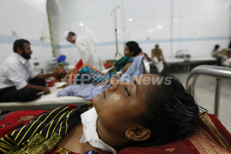 ビル崩壊の原因は「工場の発電機」、バングラデシュ当局