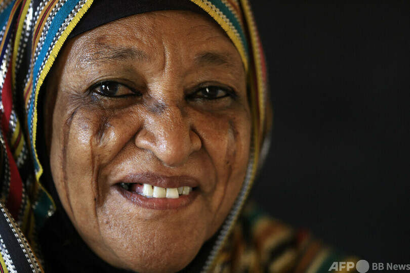 消えゆく風習、消えない顔の傷 スーダン