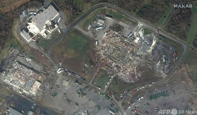 米5州で大規模な竜巻、死者100人超か