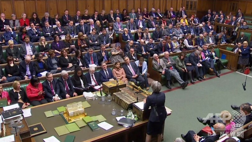 英議会、メイ政権非難の動議可決 EU離脱案、審議初日に痛手
