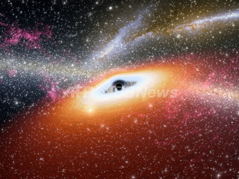 スピッツァー宇宙望遠鏡が撮影したクエーサー 写真1枚 国際ニュース Afpbb News