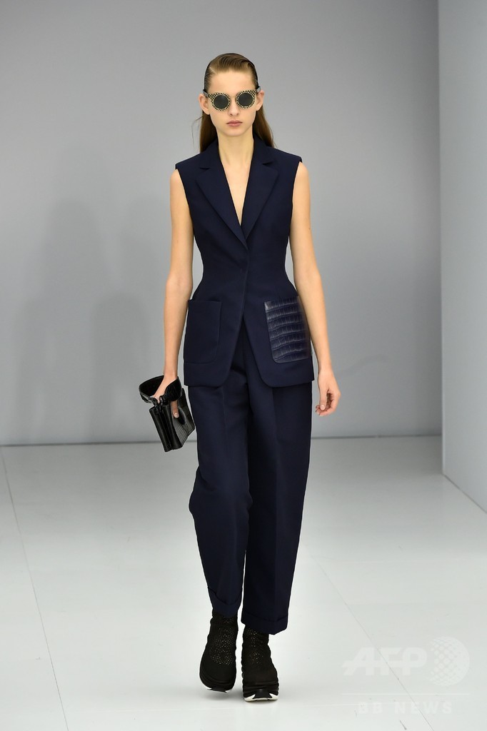 「サルヴァトーレ フェラガモ」」17年春夏