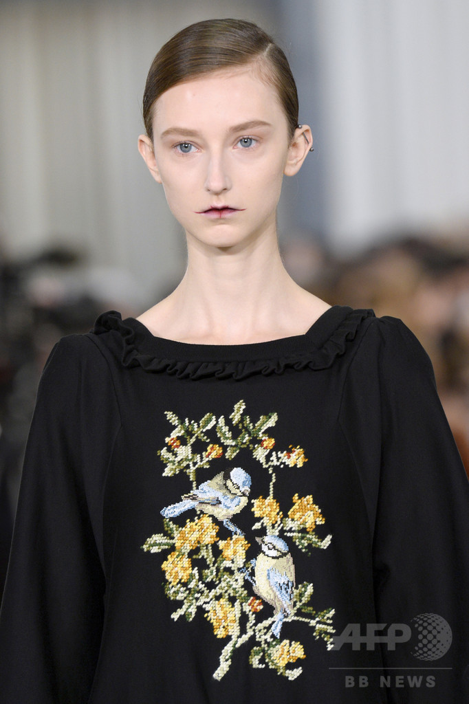 「ヴェロニク・ブランキーノ」17年春夏