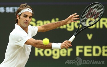 フェデラーが危なげなく3回戦突破、ウィンブルドン選手権 写真10枚