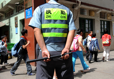 刃物男が小学校襲う、11人負傷 上海