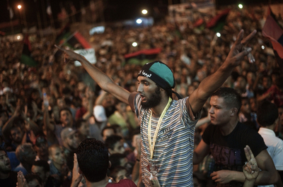 リビア首都で戦闘、「政権の崩壊目前」と反体制派