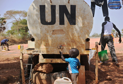 拉致された国連などの援助関係者ら、無事解放 南スーダン