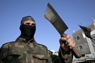 男が肉切り包丁で顔面めった切り、警官危篤 米NY