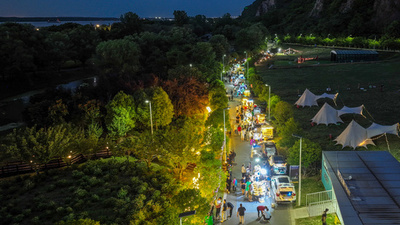 【写真特集】夜な夜な街歩き、特色あるフリマや露店
