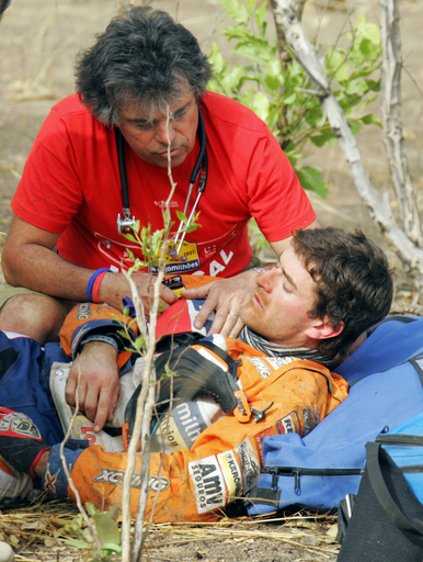 ＜ダカールラリー2007＞コマ 第13ステージでクラッシュしリタイア - セネガル