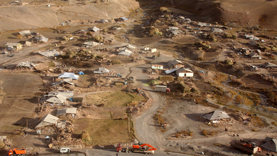 キルギスの地震、死者74人に