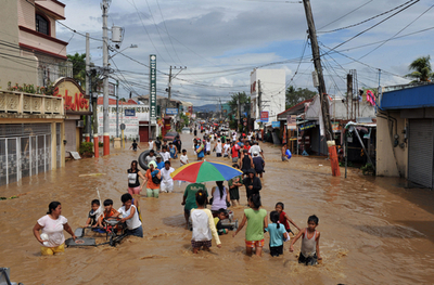 台風21号、フィリピンに上陸 疫病の懸念も