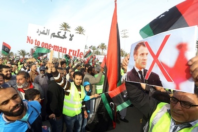 リビア版「黄ベスト」、首都攻撃支持しているとフランスに抗議