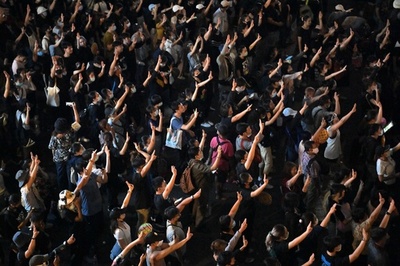 タイ、約3年ぶり不敬罪適用 民主派12人に出頭命令