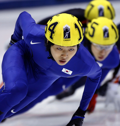 Sung Si-Bak ショートトラックW杯第5戦男子1000メートルで優勝