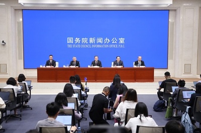 中国の高等教育修了者が2億7000万人に