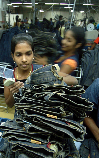 知られざるジーンズの生産国、スリランカ