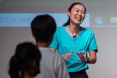 日本初の女性プロ審判山下氏 W杯は「楽しみでしょうがない」