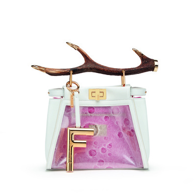 森 星、安藤 桃子、ゆう姫がデザインする「フェンディ」のアイコンバッグ「ピーカブー」