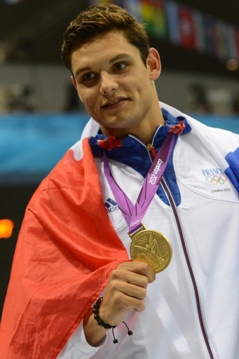 マナドゥが金メダル、男子50メートル自由形