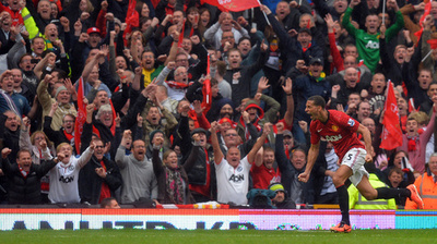 マンUが勝利、ファーガソン監督の本拠地最終戦に花添える