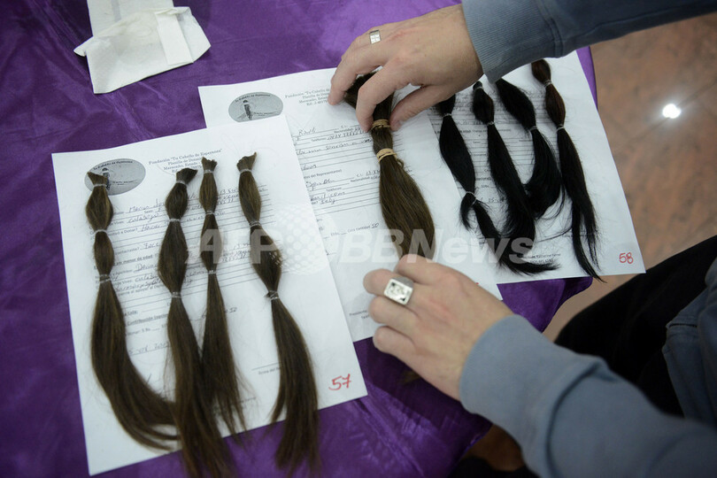 子どもも大人もできる髪の寄付、がんの子どもたちに ベネズエラ