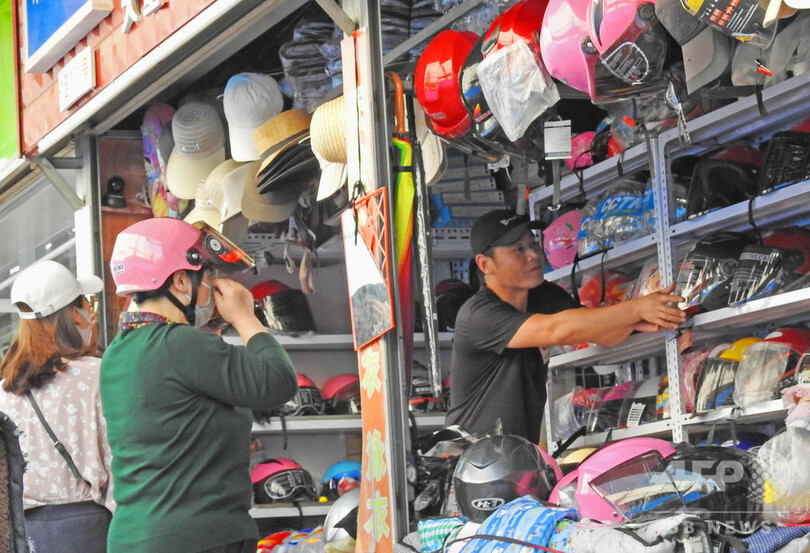 マスクの次はヘルメットでひともうけ? 新規定で価格5倍に高騰 中国