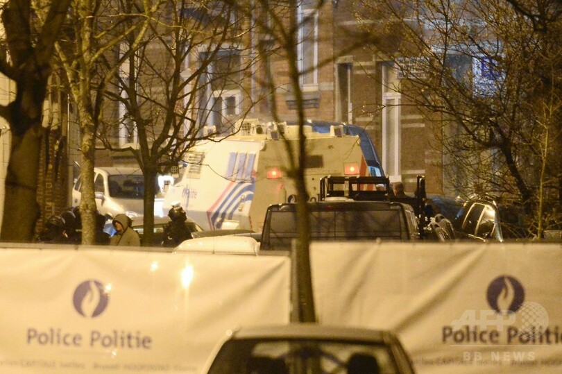 仏テロ捜査中に銃撃戦、容疑者1人射殺 警官4人負傷 ベルギー首都