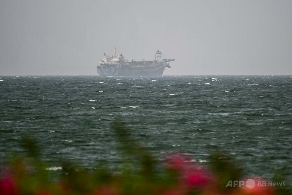 シャネルが中国で値下げ、不況と密輸対策で