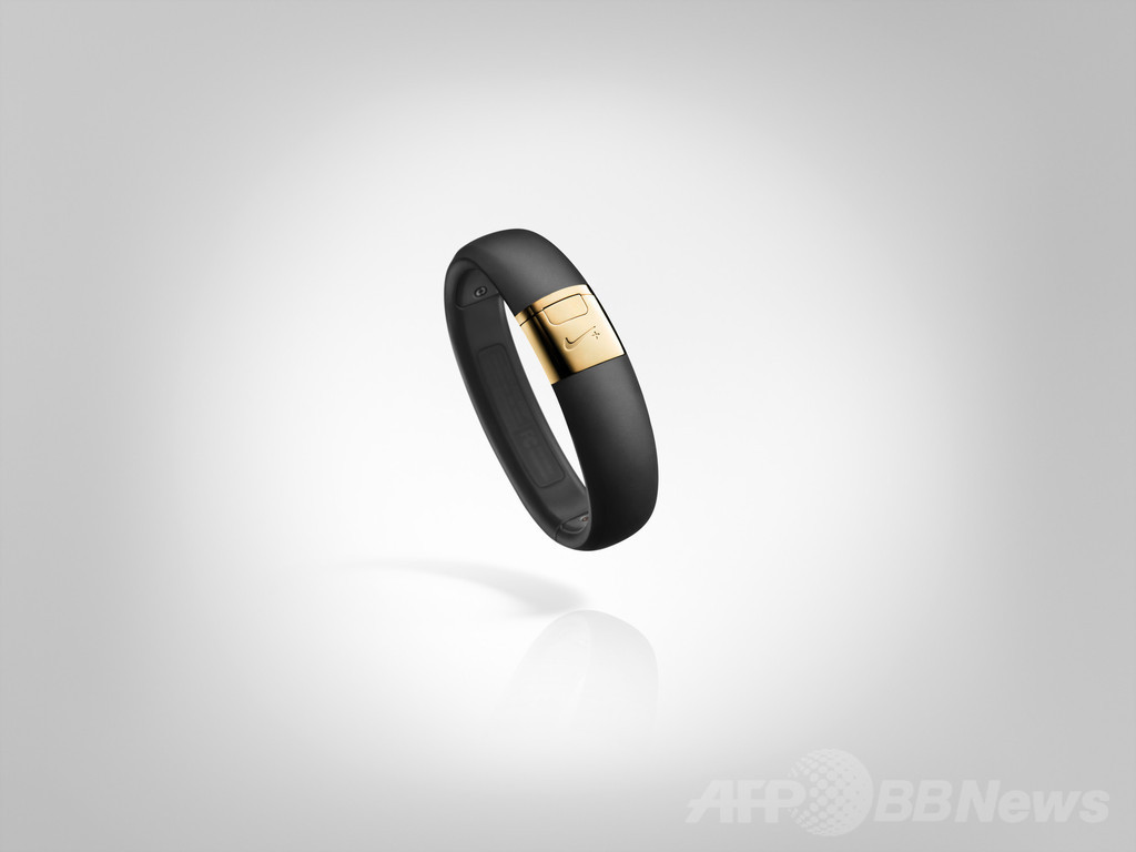 「Nike+ FuelBand SE」ゴールドエディション、6日発売