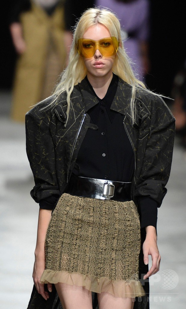 「ヴェロニク・ルロワ」17年春夏