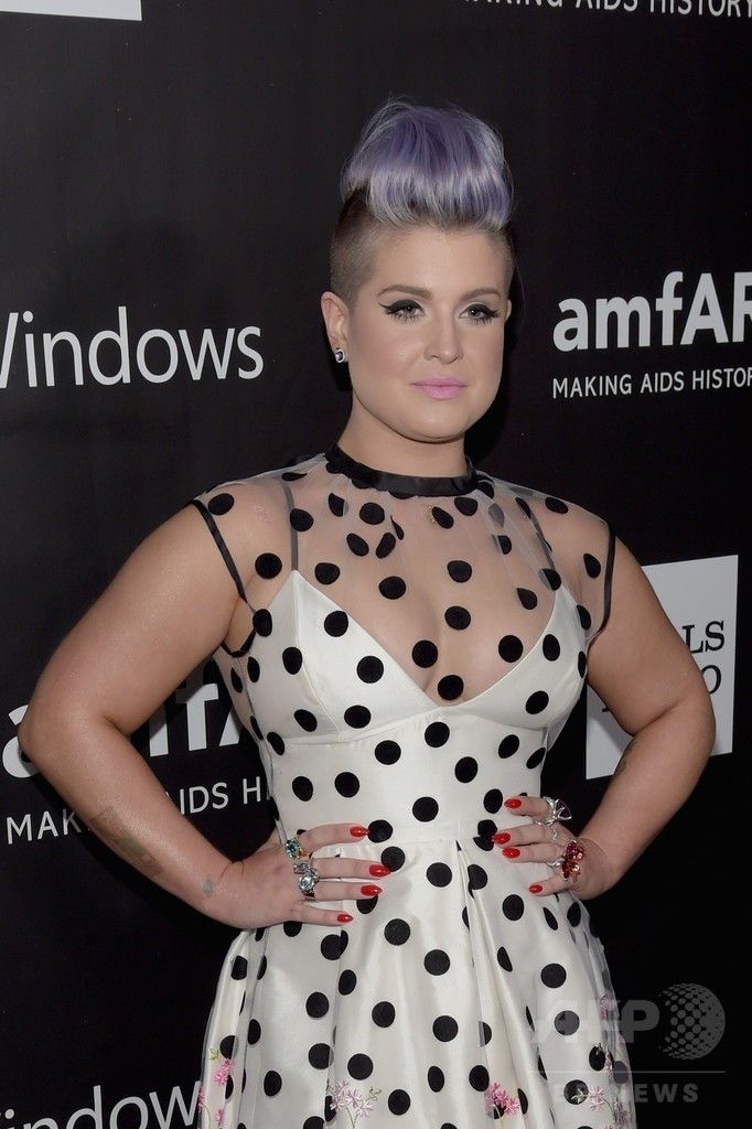 amfARガラ、セレブは「トム フォード」着用でお祝い