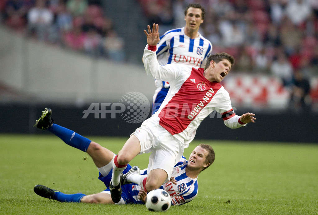 アヤックス プレーオフ ラウンド2進出を決める 国際ニュース Afpbb News