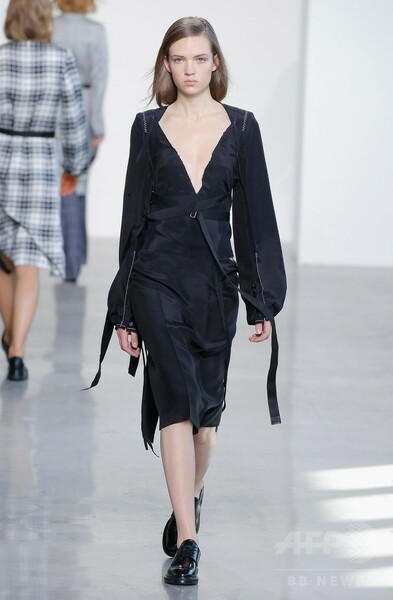 「カルバン クライン」16/17年秋冬コレクション