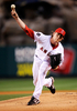 09MLB、ロサンゼルス・エンゼルス・オブ・アナハイム（%%Los Angeles Angels of Anaheim%%）対ボストン・レッドソックス（%%Boston Red Sox%%）。試合はエンゼルスが6-3で勝利を収めた。写真はレッドソックス戦に先発し、6回2／3を4安打1失点8奪三振に抑え勝利投手となったエンゼルスのジェレッド・ウィーバー（%%Jered Weaver%%）。（2009年4月10日撮影）(c)AFP/Getty Images/Kevork Djansezian