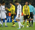 サッカー欧州チャンピオンズリーグ2012-13（UEFA Champions League 2012-13）は24日、グループリーグ第3節の試合が各地で行われ、グループDのボルシア・ドルトムント（Borussia Dortmund）は2-1でレアル・マドリードReal Madrid）に勝利した。

試合に敗れ落胆するレアル・マドリードのクリスティアーノ・ロナウド（Cristiano Ronaldo、中央、2012年10月24日撮影）。(c)AFP/ODD ANDERSEN