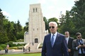 仏北部ベローのエーヌマルヌ米国人墓地を訪れたジョー・バイデン米大統領（2024年6月9日撮影）。(c)SAUL LOEB / AFP