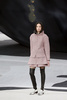 フランス・パリ市内で発表された「シャネル（CHANEL）」13/14年秋冬コレクション（2013年3月5日撮影）。(c)AFP/PATRICK KOVARIK