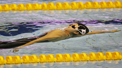 中村礼子 女子100メートル背泳ぎ予選をトップで通過